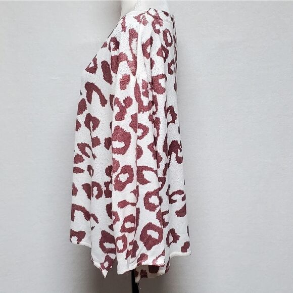 Pol Raspberry Leo Lightweight V-neck Loose Fit Side Slit Knit Sweater - Picture 6 of 13